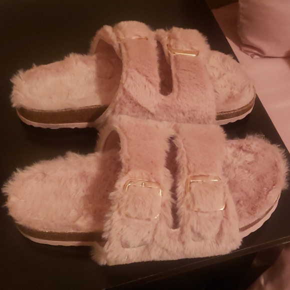 Pink Fuzzy SANDALS - Picture 7 of 8